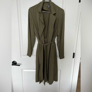 Green long trench with tie